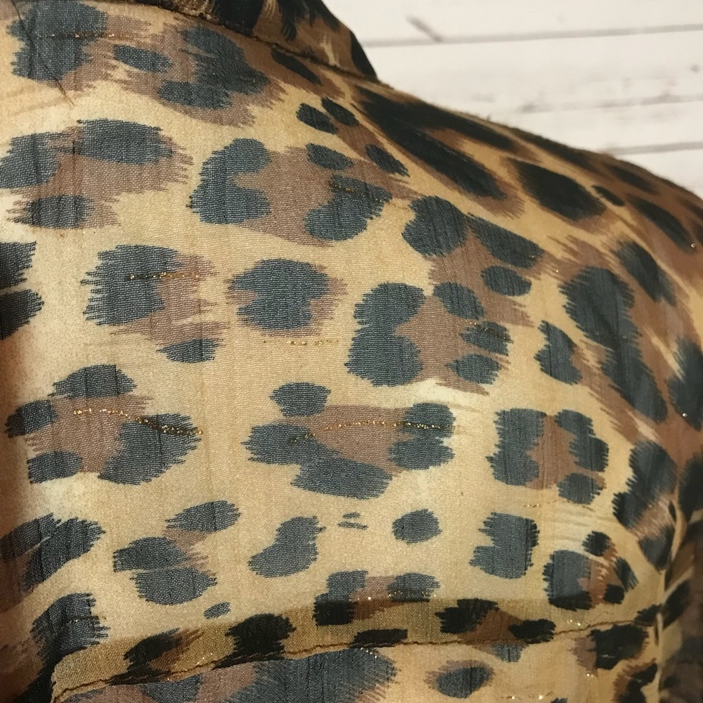🌹Just in - Forever 21 Leopard print top, L - Picture 3 of 8